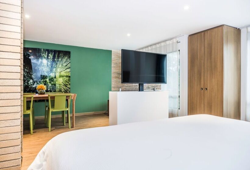 בית מלון כפרי Viaggio Teleport City Suites