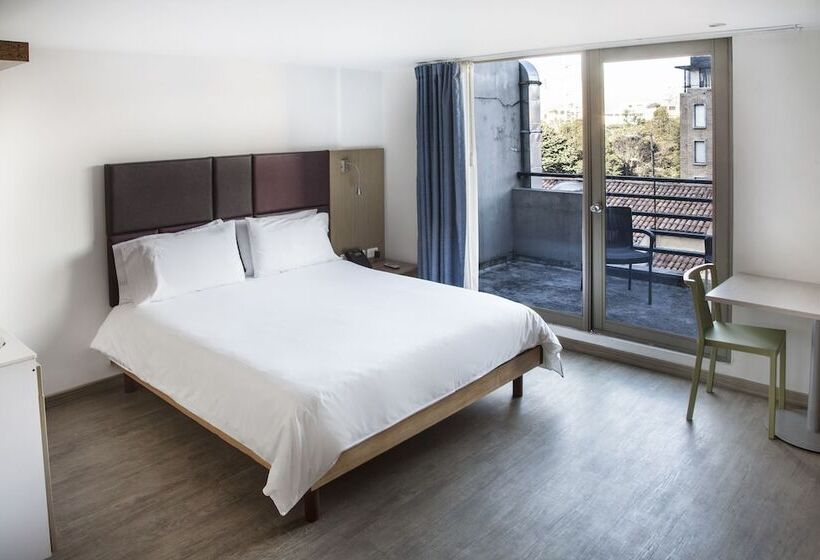 בית מלון כפרי Viaggio Teleport City Suites