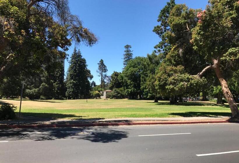 ホテル Westwind Lodge