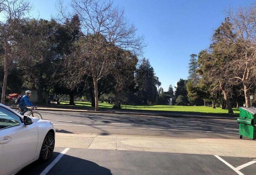 ホテル Westwind Lodge