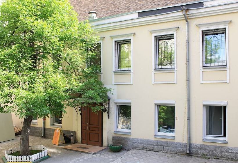 Landmark City Hotel   Hostel