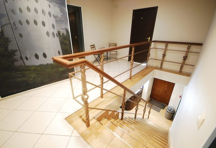 Landmark City Hotel   Hostel