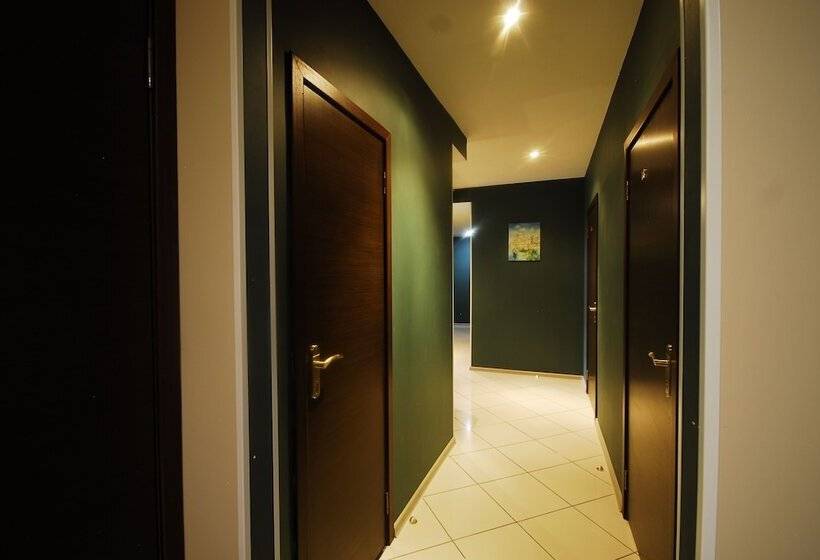 Landmark City Hotel   Hostel