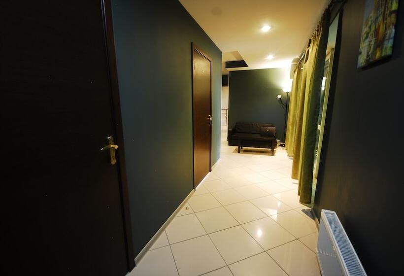 Landmark City Hotel   Hostel