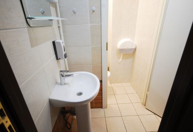 Landmark City Hotel   Hostel