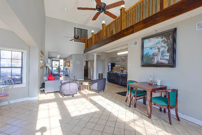 OYO Hotel Brownsville TN I-40