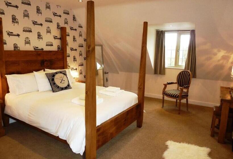 بنسيون The White Hart Inn