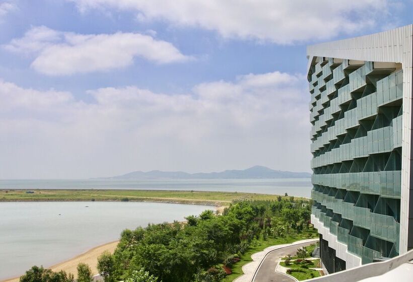 渡假胜地  Grand Mercure Qingdao Airlines