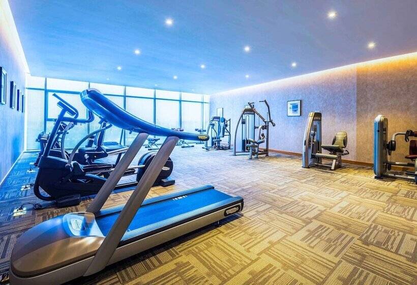 渡假胜地  Grand Mercure Qingdao Airlines