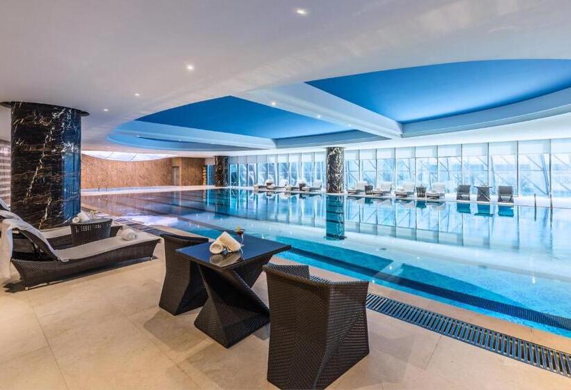 渡假胜地  Grand Mercure Qingdao Airlines