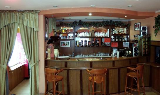 בית מלון כפרי Villa Eden & Restaurant