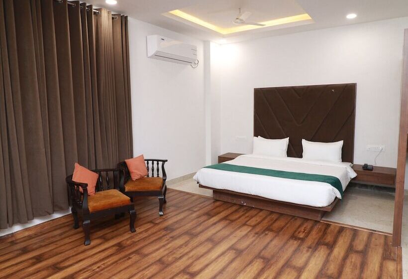 فندق 7 Vachan Lawns And Banquet