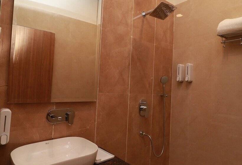 فندق 7 Vachan Lawns And Banquet