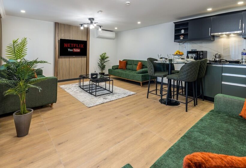 فندق Baymari Suites City Life