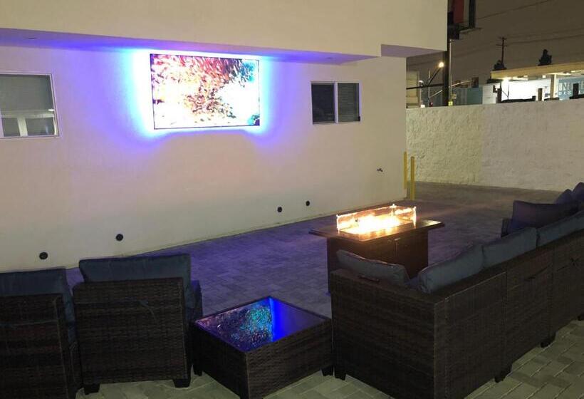 カプセルホテル La Podlife