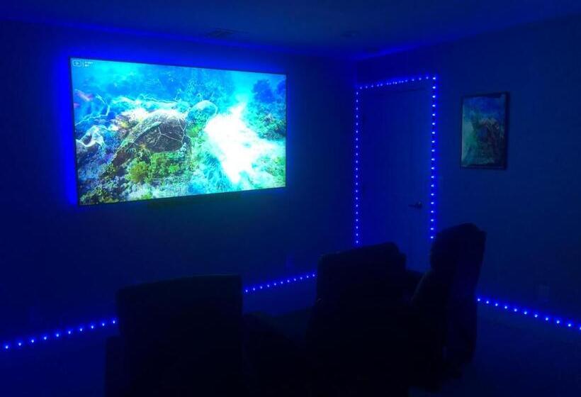 カプセルホテル La Podlife