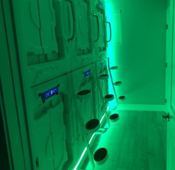 カプセルホテル La Podlife