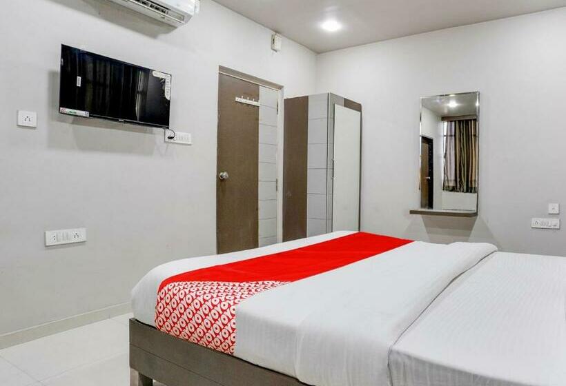 בית מלון כפרי Flagship  Parishram Inn