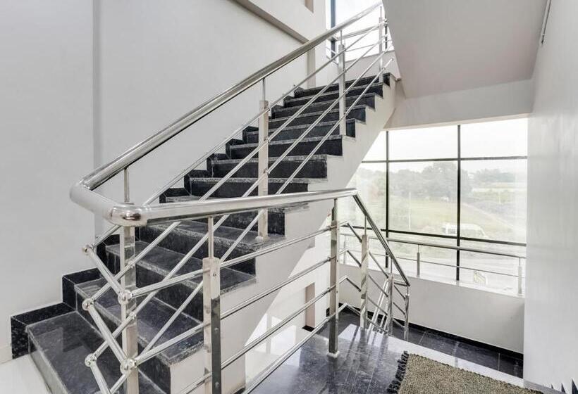 בית מלון כפרי Flagship  Parishram Inn