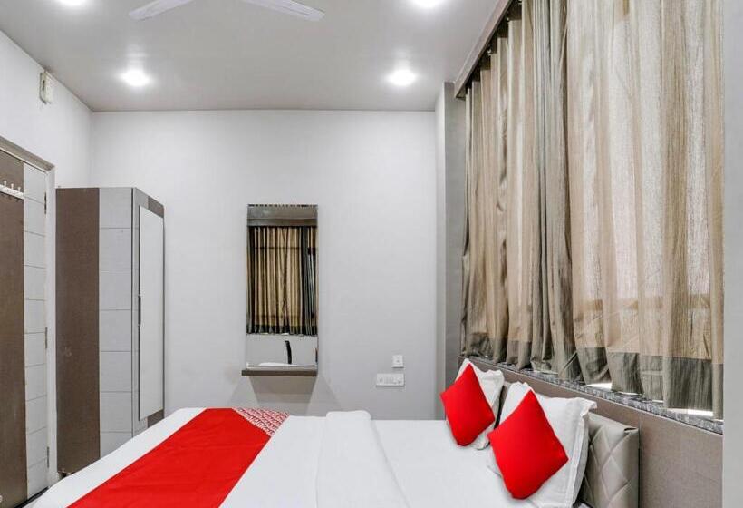 בית מלון כפרי Flagship  Parishram Inn