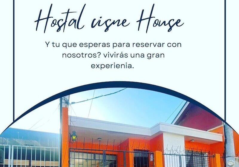 فندق Hostal Cisne House