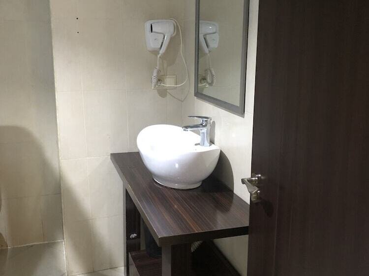 هتل Javakhishvili