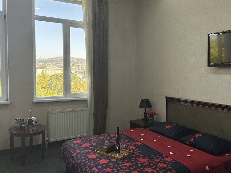 هتل Javakhishvili