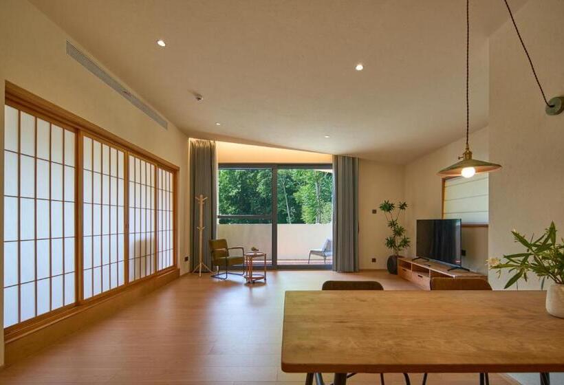 ホテル Mountain And Autumn Homestay