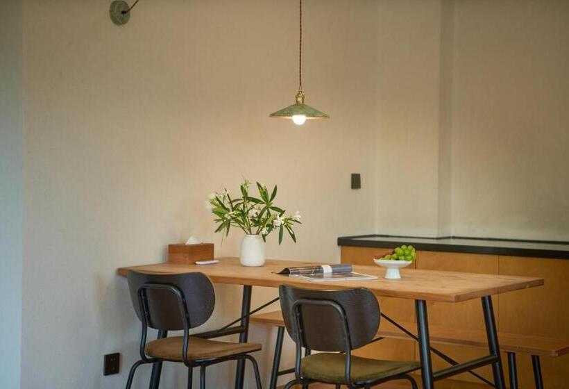 ホテル Mountain And Autumn Homestay