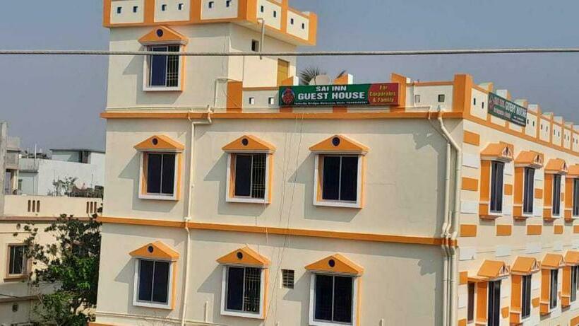 فندق Oyo Sai Inn, A Guest House