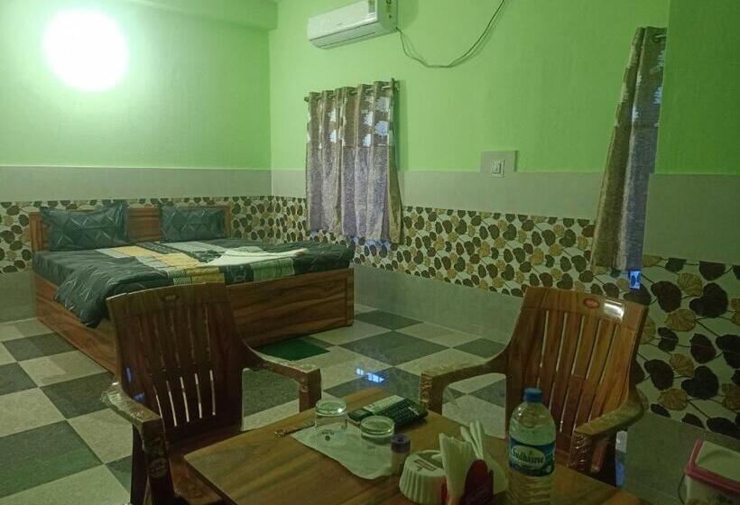 فندق Oyo Sai Inn, A Guest House