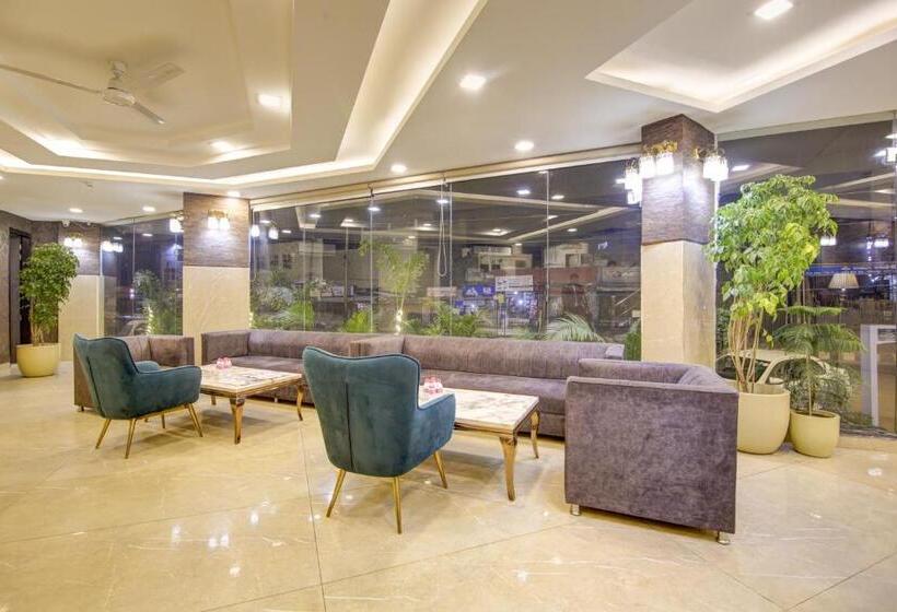 فندق Prithvi Raj Near Delhi Airport