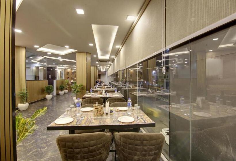فندق Prithvi Raj Near Delhi Airport