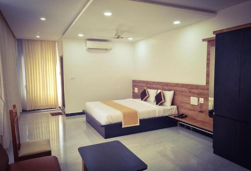 ホテル Sadanand S Highway Inn, Tumkur