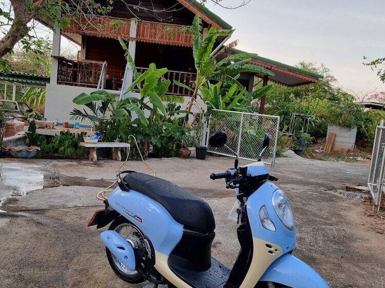 ホテル Sawasdee Sichang Resort