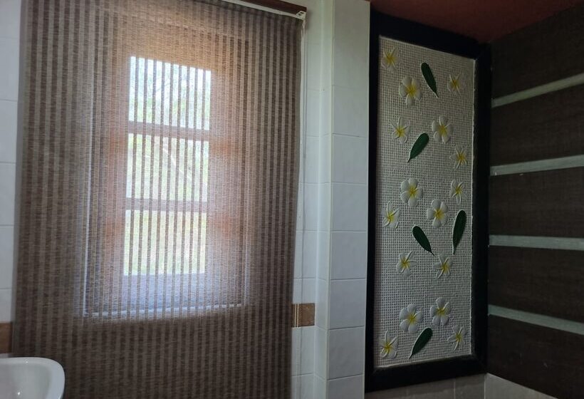 ホテル Sawasdee Sichang Resort