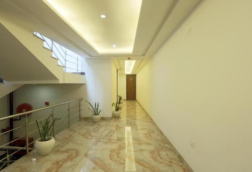 فندق Prithvi Raj Near Delhi Airport