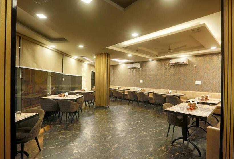 فندق Prithvi Raj Near Delhi Airport