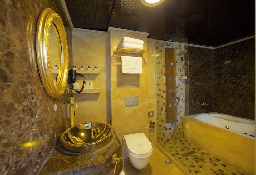 Отель The Hera Platinum