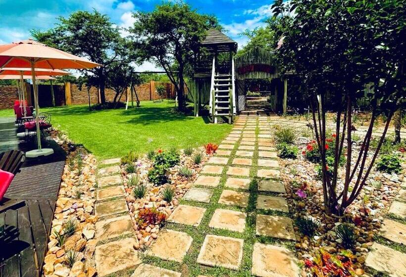 פנסיון Gucci Manor Boutique Guesthouse