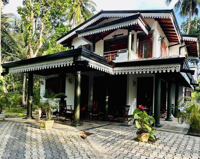 リゾートホテル Villa Gajeru Walawwa By W Lanka