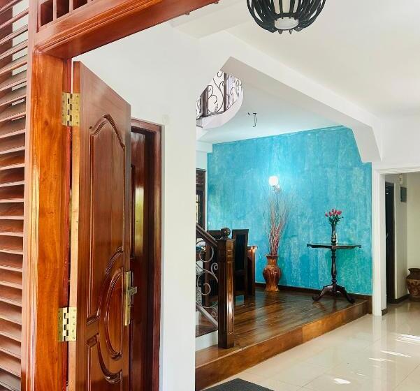 リゾートホテル Villa Gajeru Walawwa By W Lanka