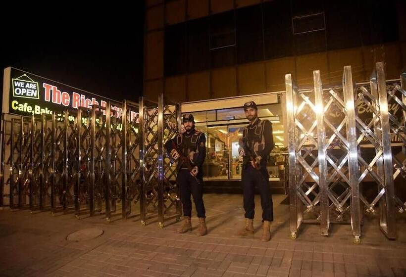 The Rich Hotel & Apartments