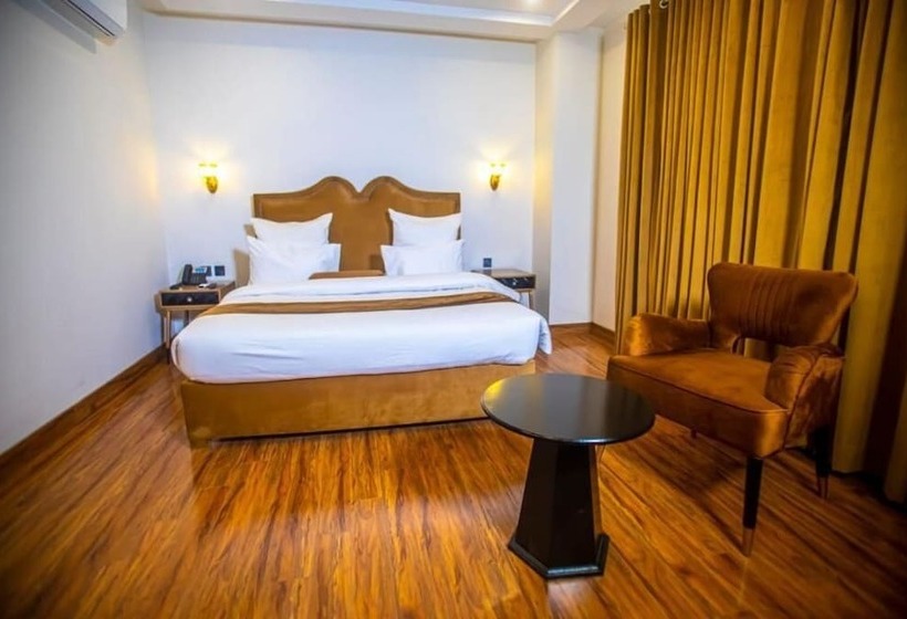 The Rich Hotel & Apartments