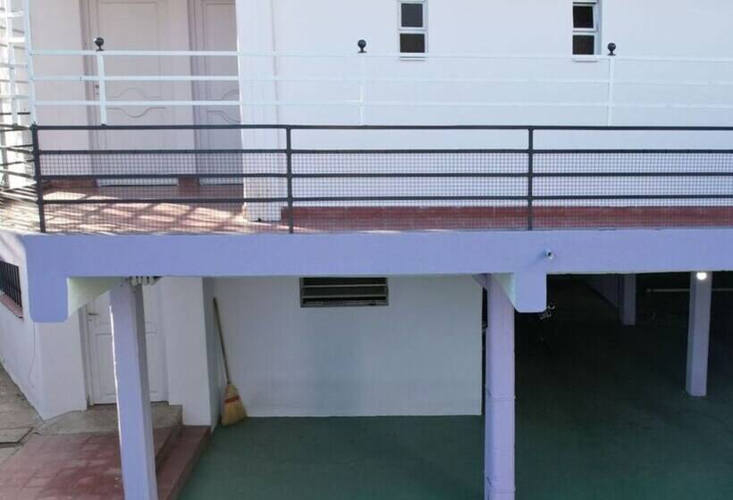 Wynwood Extreme Hostel