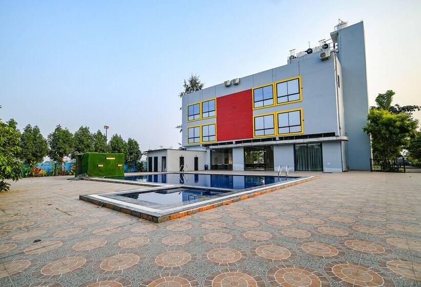 호텔 Celebrate Inn