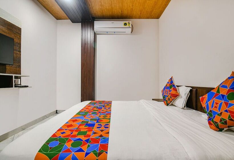 호텔 Celebrate Inn