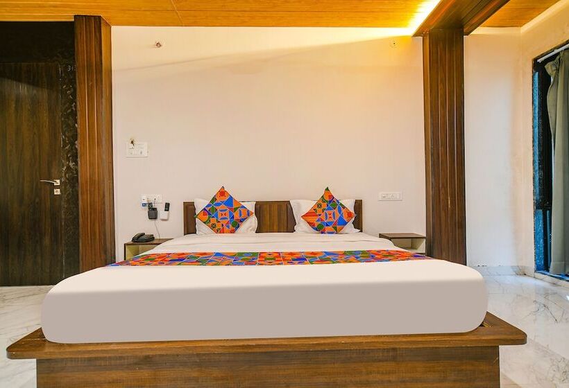 호텔 Celebrate Inn