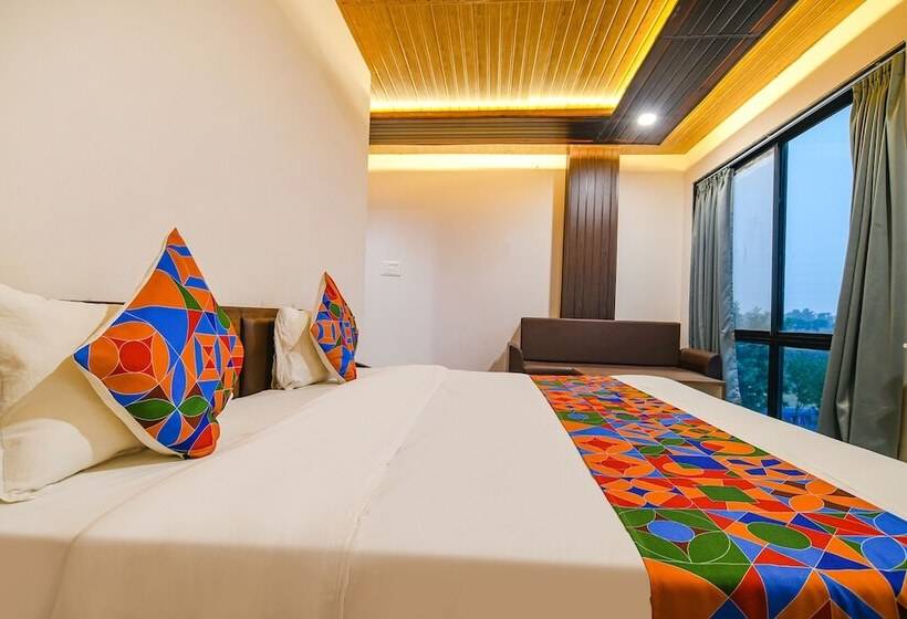 호텔 Celebrate Inn