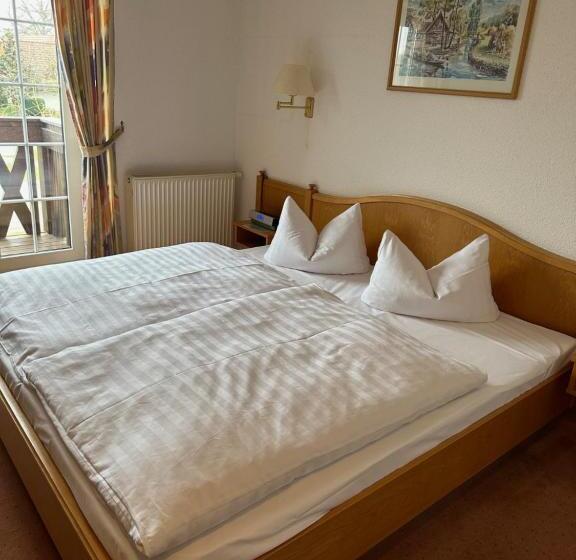 Отель Am Spreebogen